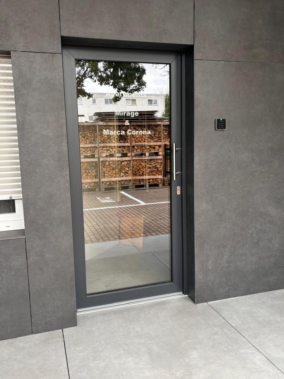 Huebner Apartments Erfurt Eksteriør billede